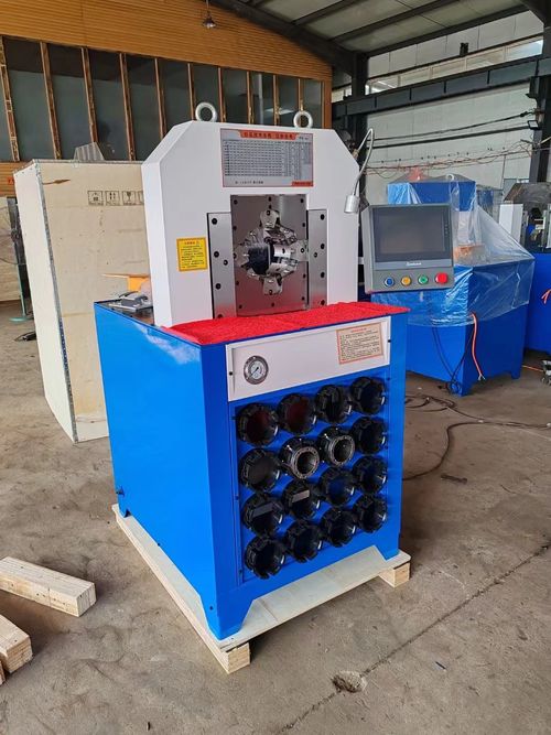 Últimas noticias de la empresa sobre Nuestro nuevo producto con la demanda del cliente está llegando 2 pulgadas CNC / pantalla táctil máquina de crimping manguera