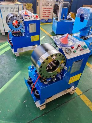 245Kg DX68 Máquina de acoplamiento de manguera con apertura máxima de 114 mm y volumen de salida de la bomba 2.5L