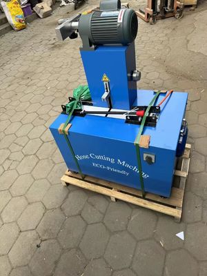 Blue Skiving libre de polvo y 4 capas Máquina de corte de manguera de goma eléctrica con control de botón avanzado y fácil de usar