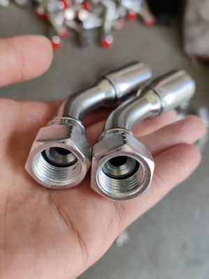 Diferentes tamaños y estándares Flange de acero al carbono 1/2 JIC Accesorios de manguera hidráulica JIS BSP Adaptadores de línea de freno de acero
