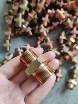 Un buen precio. Acero al carbono roscado Adaptador de rosca personalizado Accesorios de manguera hidráulica Acero inoxidable en línea