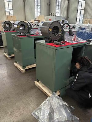 Proceso de forja 6-51mm Estructura compacta Máquina de trituración de tuberías de manguera hidráulica 10 Dies Máquina de trituración de manguera / triturador de manguera