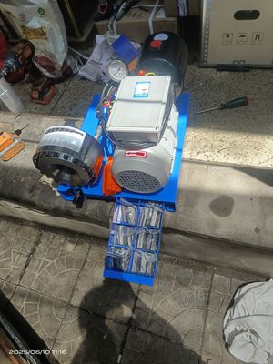 Un buen precio. 2.2 KW 220V Máquina hidráulica de acoplamiento de mangueras con rango de acoplamiento de 1/4 pulgada a 1 pulgada para mangueras de 6-25 mm y garantía de 1 año en línea