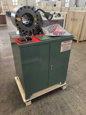 Tamaño de prensado de color verde de 2” Alcance hasta un diámetro interno de manguera de 2,5 pulgadas Máquina prensadora de mangueras de caucho con fuerza de prensado 600T de gran fuerza con rango de 6-51 mm y 10 troqueles intercambiables con herramientas de molde de cambio rápido