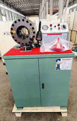 Voltaje del color verde 220v/240v/380v/415v del modelo más alto de la máquina que prensa de la manguera de goma 600T de 2 con la gama que prensa de 6-51m m y 10 troqueles intercambiables