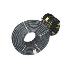 Un buen precio. Manguera de goma flexible hidráulica triple del tubo de goma hidráulico industrial de Sae100 6m m en línea