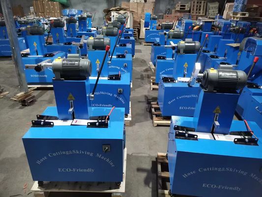 Un buen precio. Máquina de corte de manguera hidráulica de material de cuchilla de goma para una operación fácil en línea