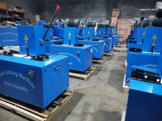 Un buen precio. Máquina de corte de manguera de trabajo pesado con peso de 128 kg y tamaño de 850*600*1200mm en línea
