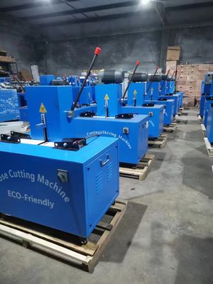 Un buen precio. φ350*2,8mm Diámetro de la cuchilla de corte Máquina de corte de manguera Motor de corte RPM 2850 RPM 850*600*1200mm en línea