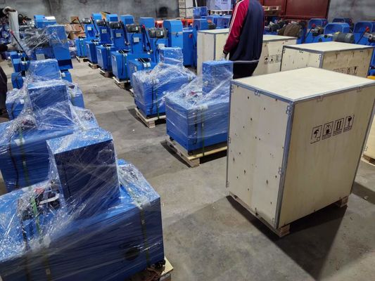 Un buen precio. Sistema de control de botones Máquina de corte de manguera de caucho para corte de trabajo pesado en línea