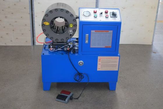 Presión de la bomba de aceite 31.5Mpa DX68 Máquina de corte de manguera Alta eficiencia