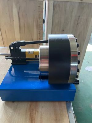 Un buen precio. 1 pulgadas versátil máquina de encrucijado de manguera manual con componentes de acero / hidráulico en línea