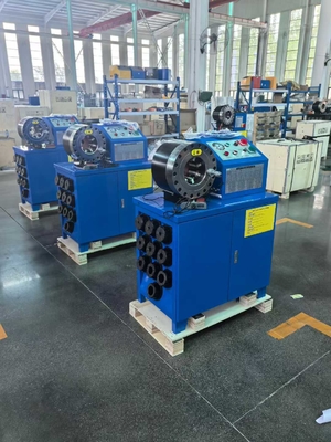 Un buen precio. Engarzadora hidráulica eléctrica de mangueras de 2 pulgadas 6-51 mm con 10 matrices en línea