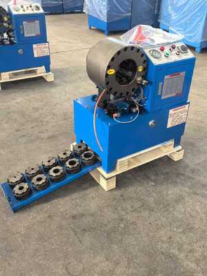 Máquina móvil de trituración de mangueras hidráulicas con volumen de salida de 2,5L/5L/10L y opciones de voltaje de 220v/240v/380v/415v