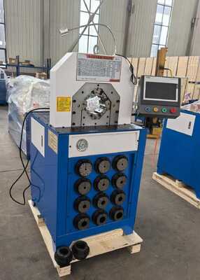 3 pulgadas de control PLC Máquina de compresión de manguera hidráulica con 15 matrices intercambiables para apretar la manguera de manera eficiente