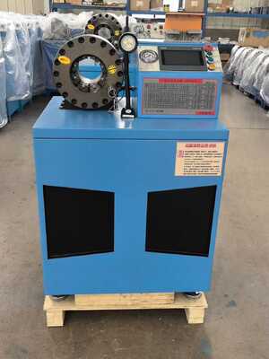 Un buen precio. Color azul cielo de 2 pulgadas Diseño agradable Fuerza de prensado 600T Tamaño de prensado de color azul Alcance 2,5 pulgadas Con herramientas de molde de cambio rápido Máquina prensadora de mangueras de goma con rango de 6-51 mm y 10 troqueles intercambiables en línea