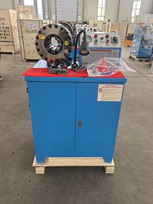Un buen precio. Máquina eléctrica de trituración de manguera de caucho de 600T con alcance de 6-51 mm y 10 matrices intercambiables para trituradora de manguera hidráulica en línea