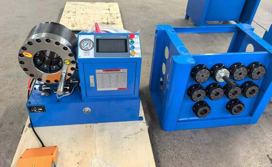 Un buen precio. Prensado de 2 pulgadas hasta 2,5 pulgadas, sistema de control PLC de 6-51 mm, máquina prensadora de mangueras hidráulicas con herramienta y estante de molde de cambio rápido y 10 troqueles intercambiables, voltaje de 220v/380v en línea