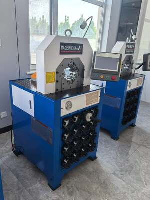 Máquina prensadora de manguera hidráulica modelo 220v/380v de espesor estupendo de 3 pulgadas, sistema de control PLC/botton y rango de prensado de 6-76 mm, 15 troqueles para aplicaciones hidráulicas