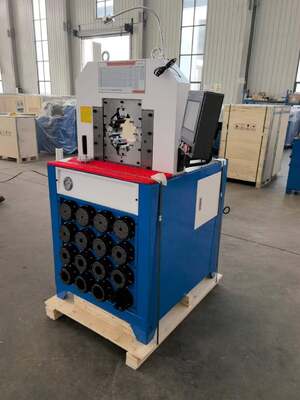 Un buen precio. Máquina prensadora de mangueras hidráulicas modelo 220v/380v de espesor estupendo de 3 pulgadas, sistema de control PLC/botton, fuerza de prensado de 2800KN y rango de prensado de 6-76 mm, 15 troqueles para aplicaciones hidráulicas en línea