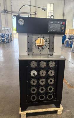 Un buen precio. Máquina prensadora de mangueras hidráulicas con control PLC modelo de espesor estupendo de 3 pulgadas con rango de prensado de 6-76 mm Color negro Fuerza de presión más grande y apertura máxima de 165 mm 15 troqueles en línea