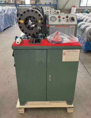 Un buen precio. Máquina prensadora de mangueras de caucho 600T de 2 pulgadas, modelo superior, sistema de control de botón de voltaje de color verde 220V/240V/380V/415V con rango de 6-51 mm y 10 troqueles intercambiables en línea