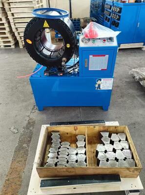 Máquina engastadora de mangueras hidráulicas de 6 pulgadas hasta 150 mm, engasta mangueras de 6 capas/alambres, rango de engaste de 4-150 mm, apertura grande, fuerza de engaste de 2500 toneladas y 20 matrices intercambiables